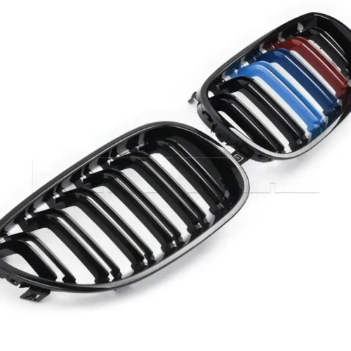 Grilles de calandre BMW E60 – Type M4 – Noir brillant / Tricolor